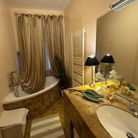 Grand Terrace Suite *