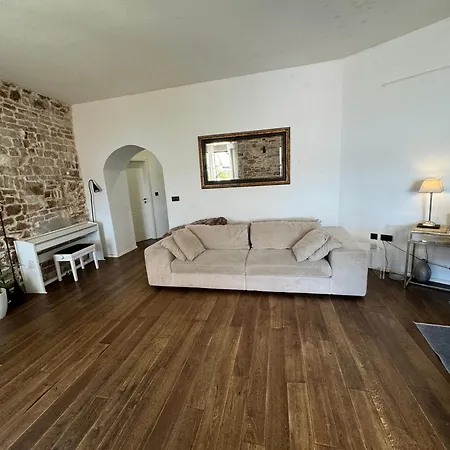 Grand Terrace Suite *