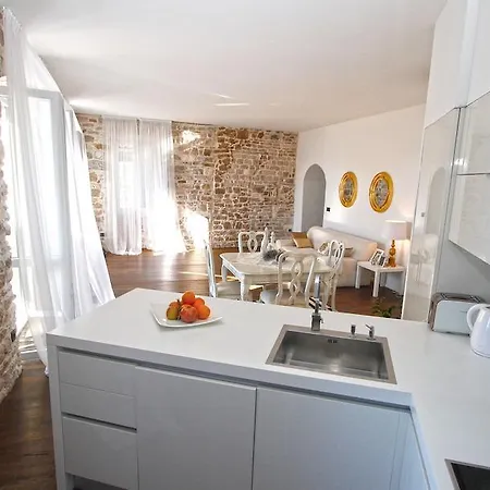 Apartment Grand Terrace Suite